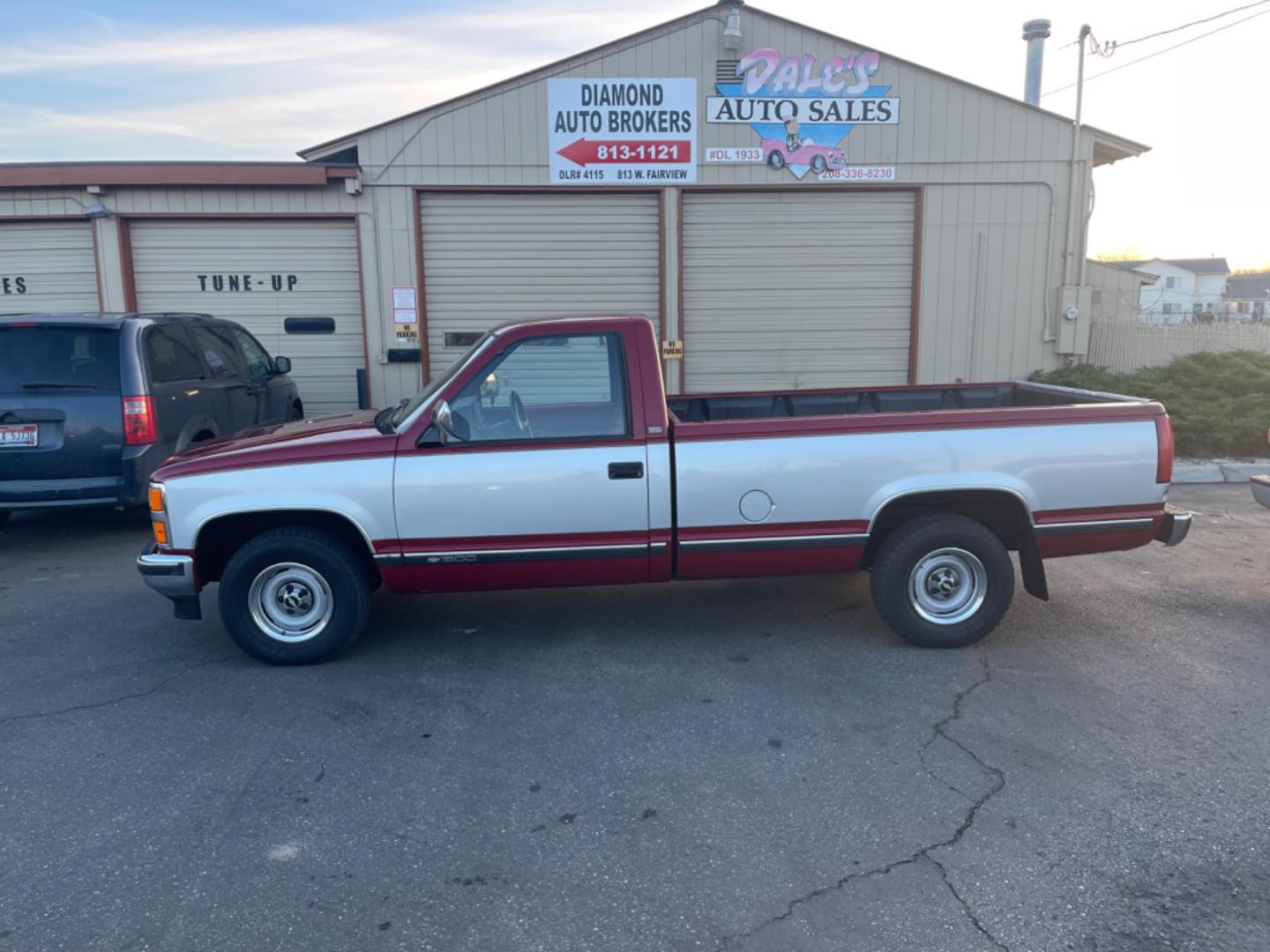 1990 Maroon/Silver /Maroon Chevrolet C1500 Silverado (1GCDC14K9LE) with an 5.7 V8 engine, AT transmission, located at 813 E Fairview Ave, Meridian , ID, 83642, (208) 336-8230, 43.618851, -116.384010 - Photo#0